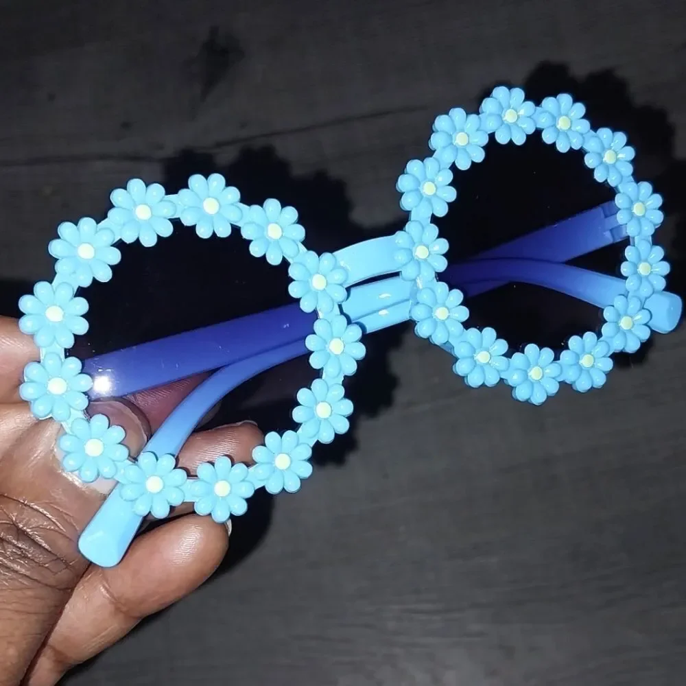 Blue Super cute floral rim kids sunglasses